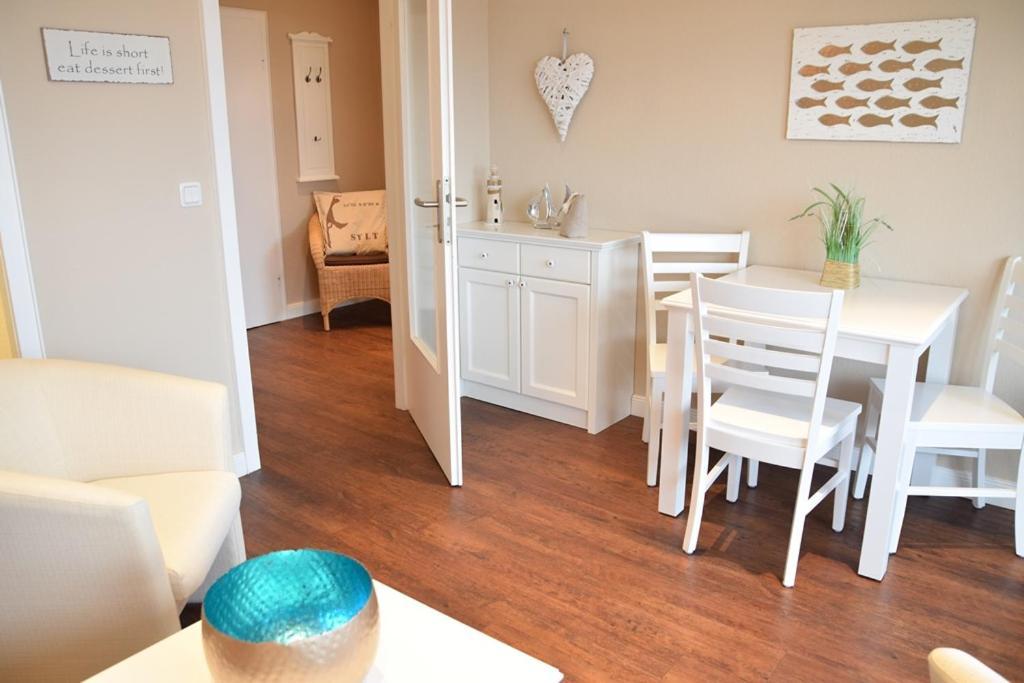 Schoenes Neues Hochwertig Renoviertes 2-Zimmer Appartement In Der 4. Etage. Вестерланд Экстерьер фото